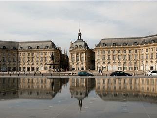 Hôtel - Restaurant BEAU RIVAGE**