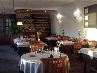 Hôtel - Restaurant BEAU RIVAGE**