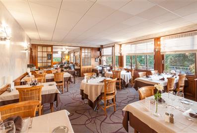 Hôtel - Restaurant BEAU RIVAGE**
