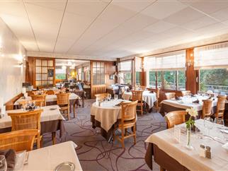 Hôtel - Restaurant BEAU RIVAGE**
